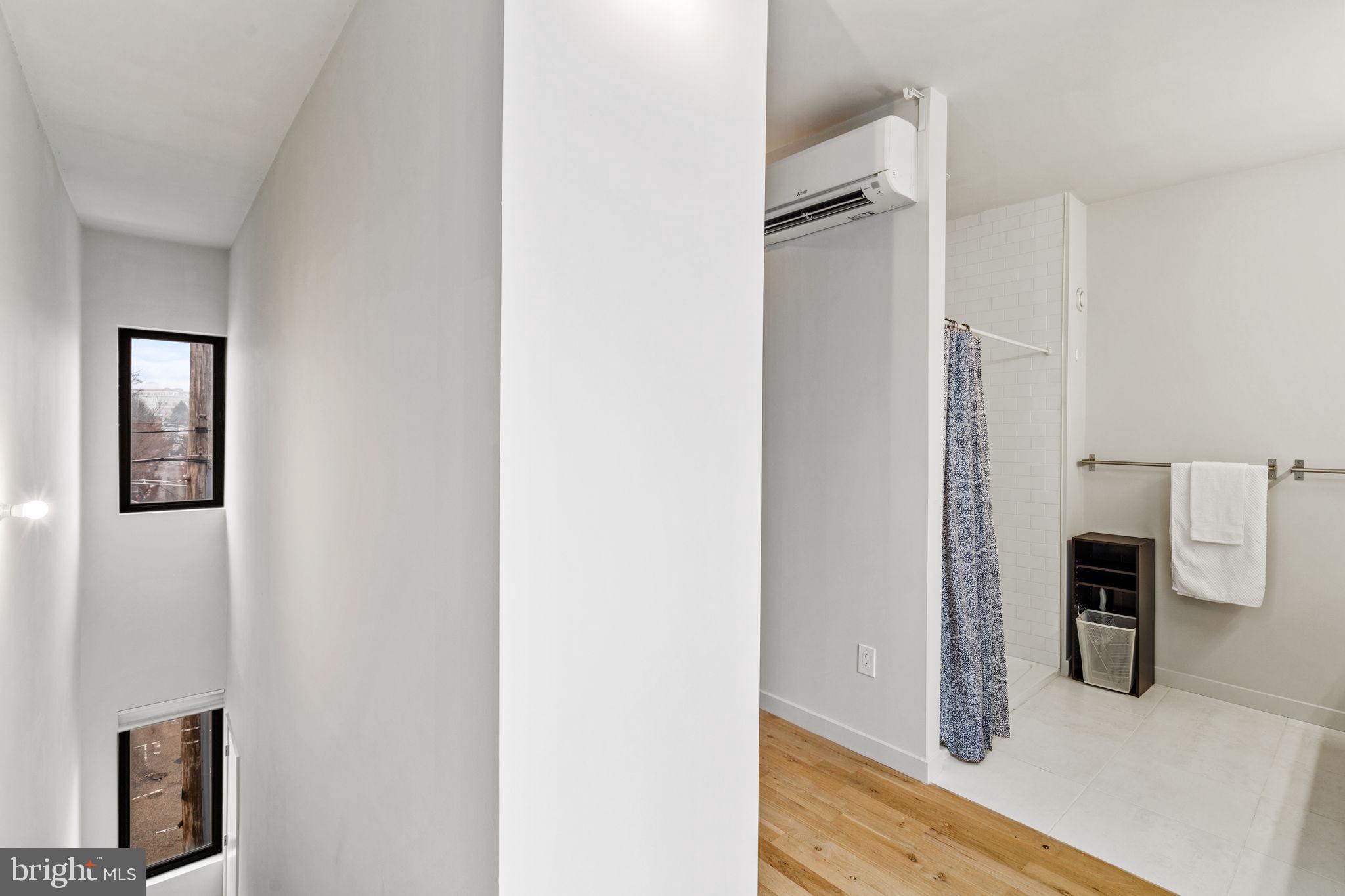 434 E Thompson STREET