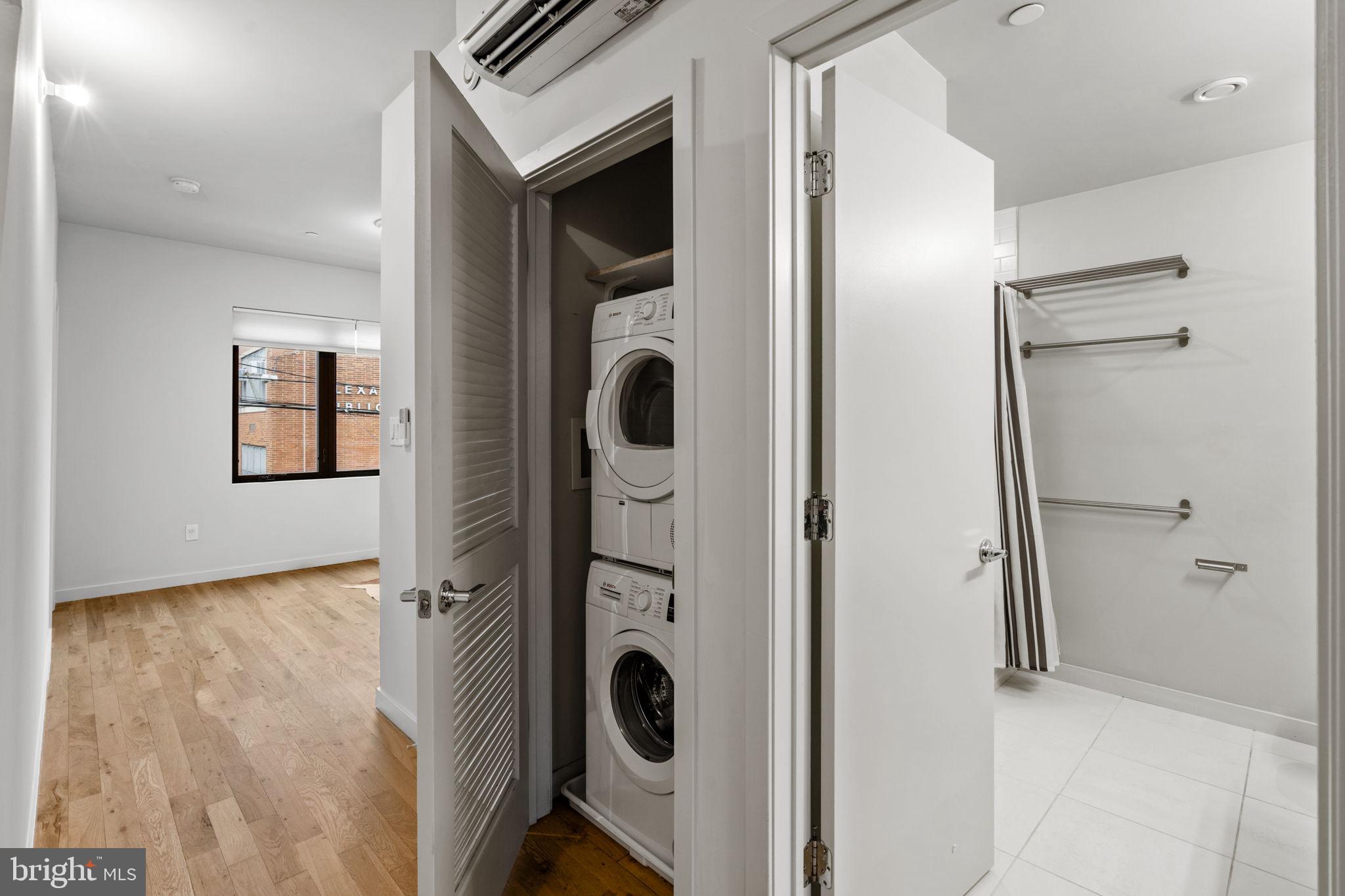 434 E Thompson STREET