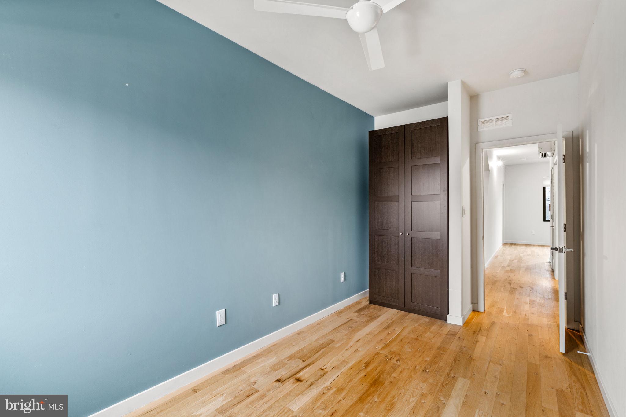 434 E Thompson STREET