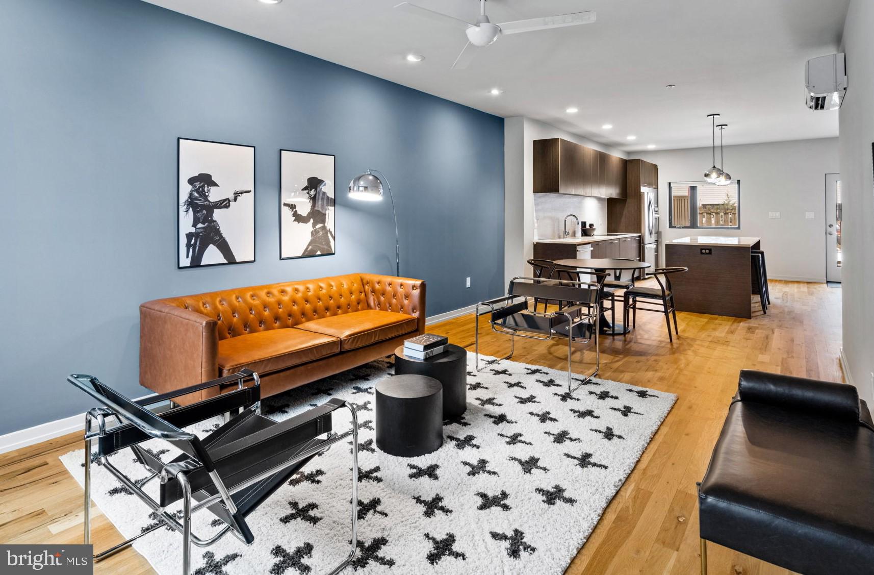 434 E Thompson STREET