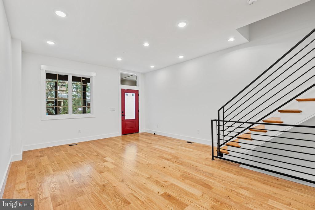 230 W Haines St