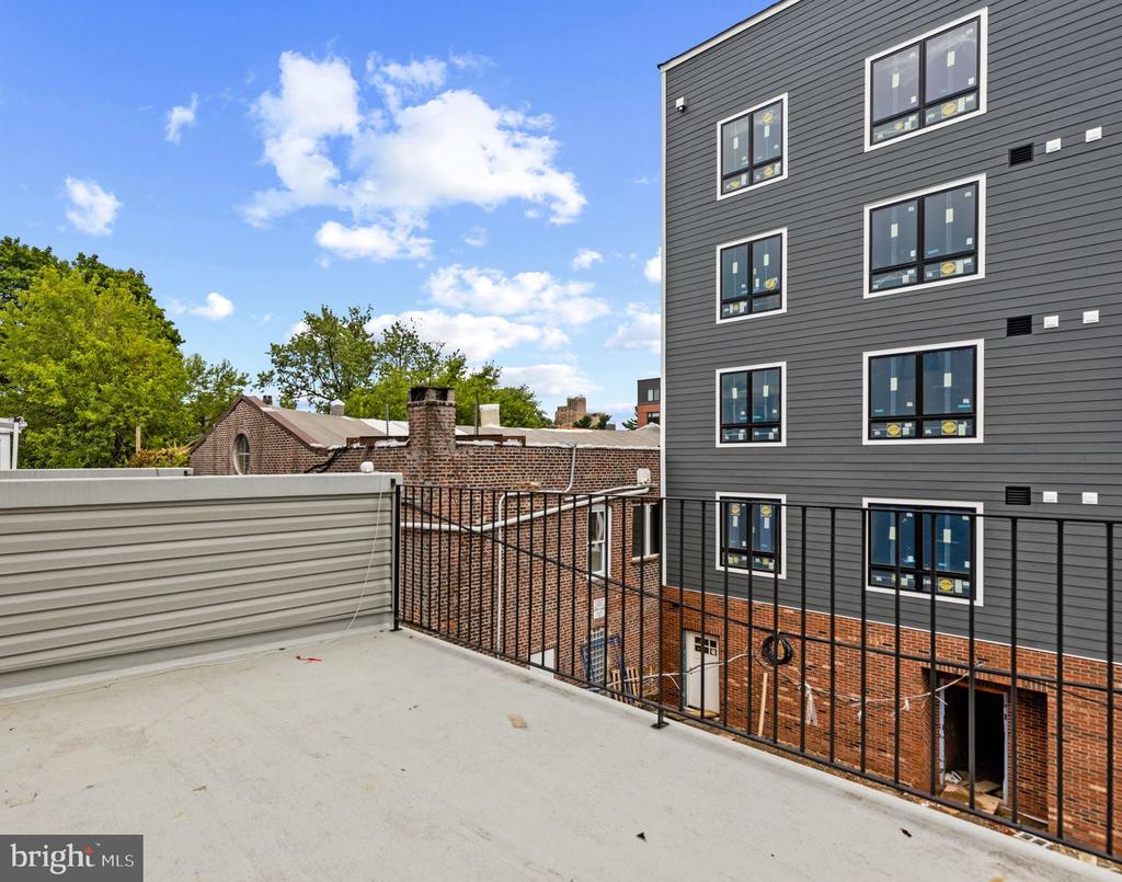 230 W Haines St