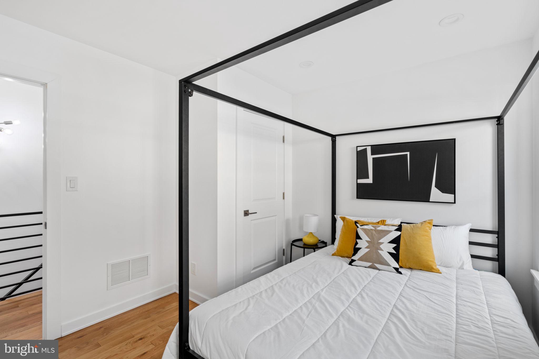 511 E Mount Airy Avenue