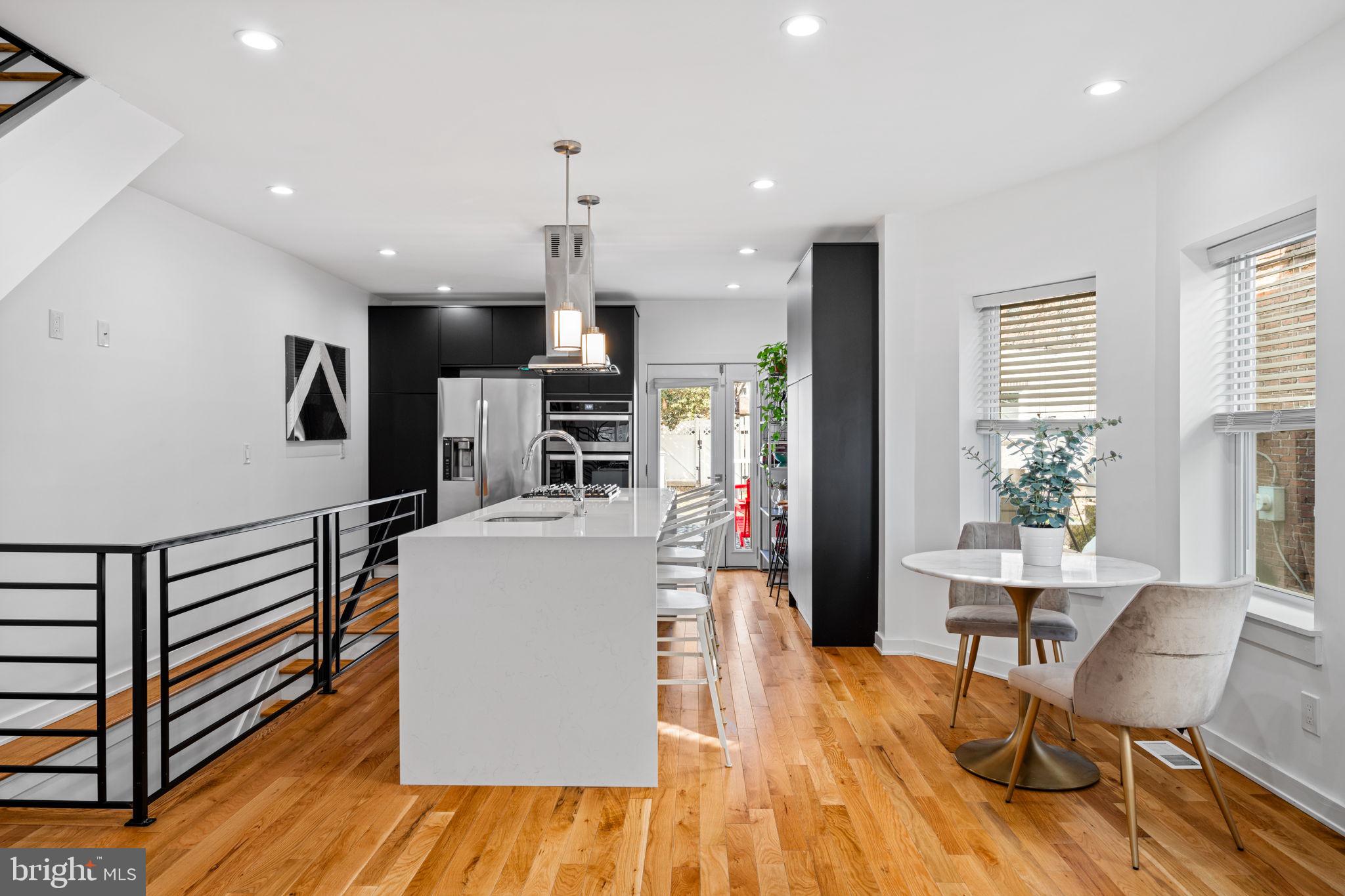 511 E Mount Airy Avenue