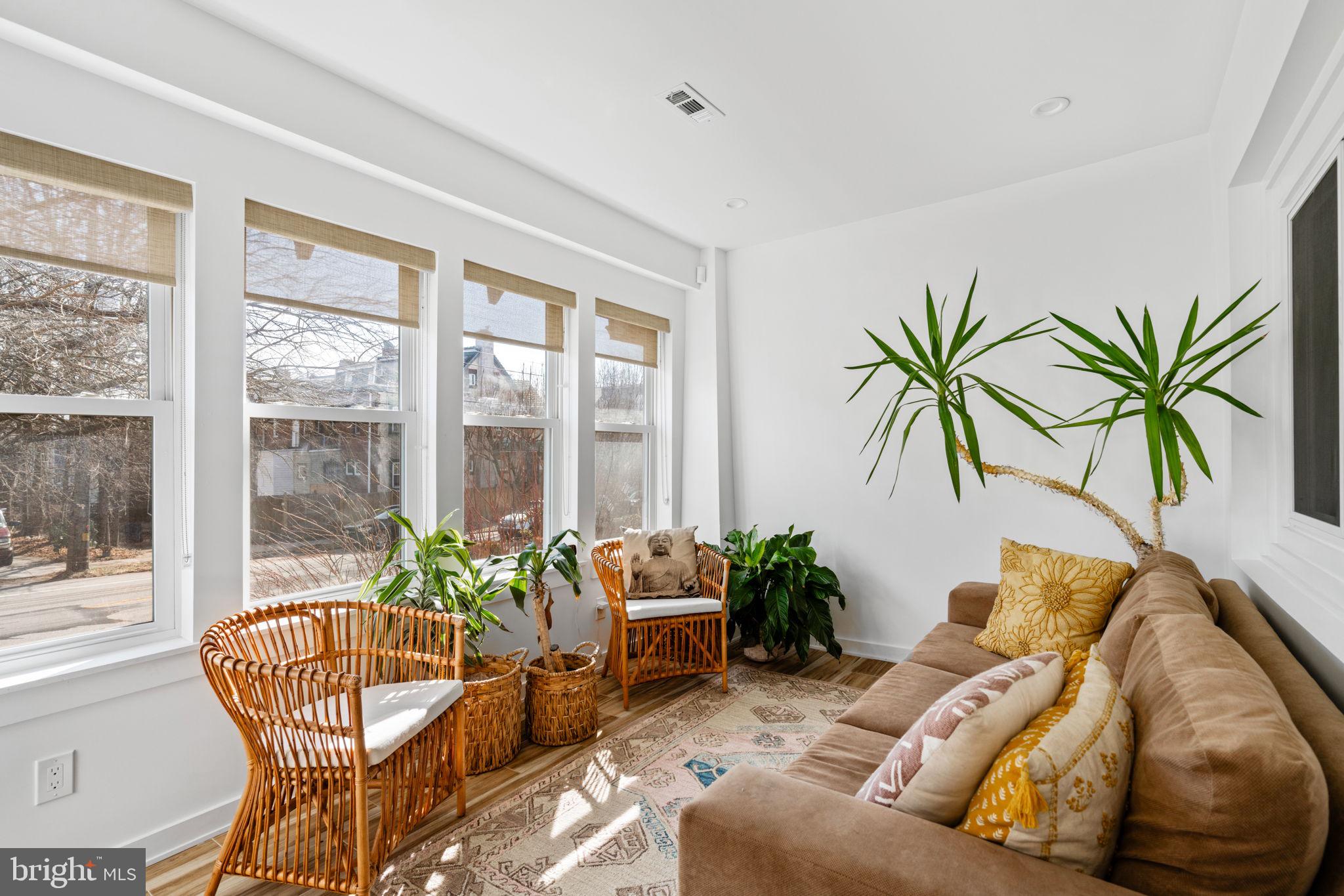 511 E Mount Airy Avenue