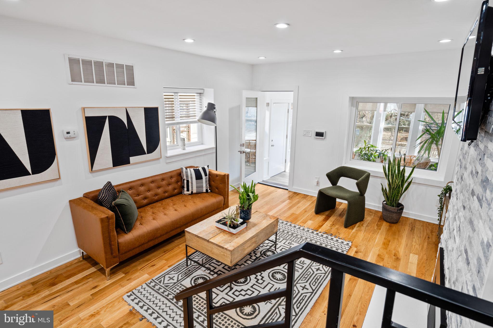 511 E Mount Airy Avenue