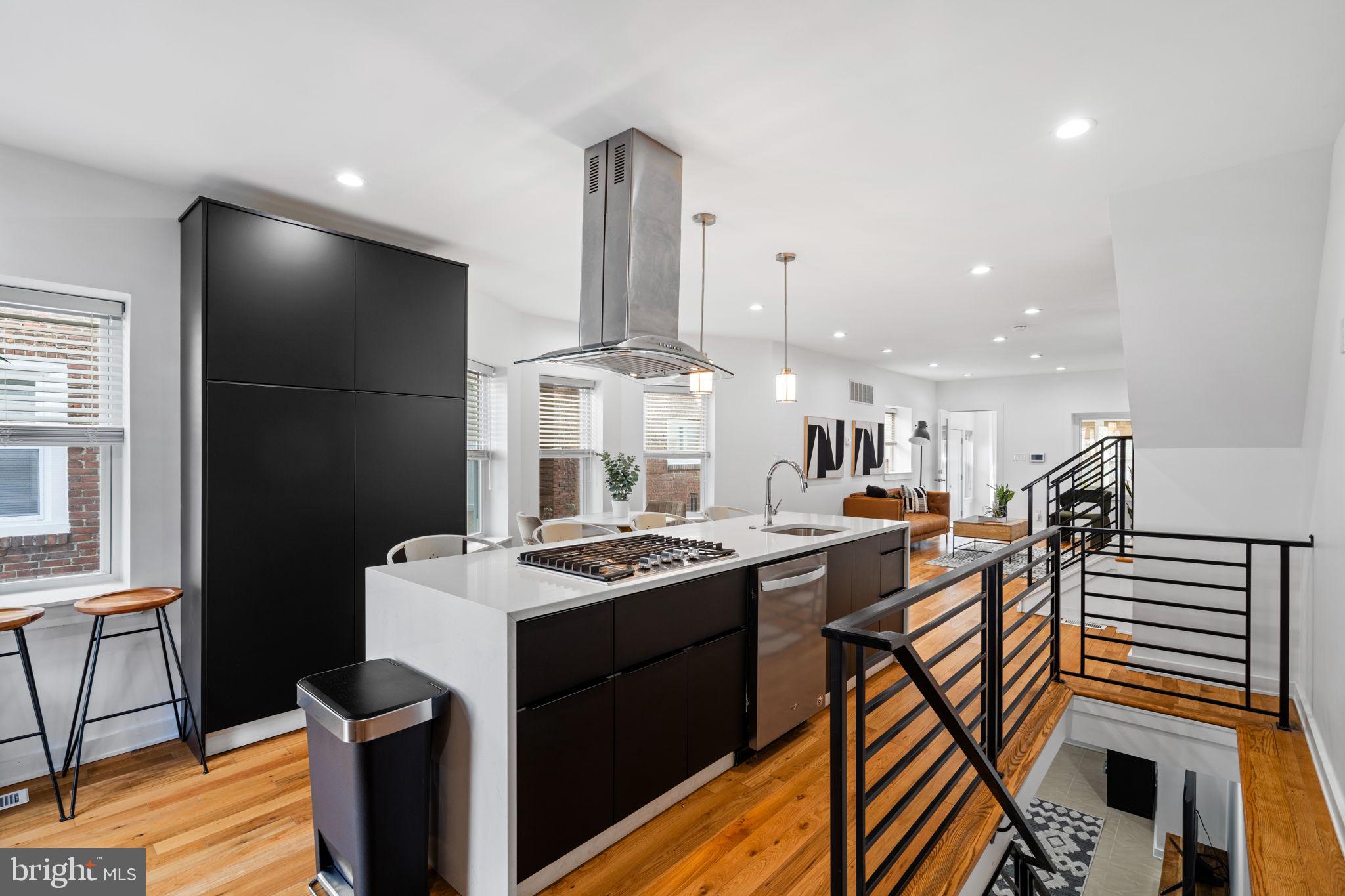 511 E Mount Airy Avenue