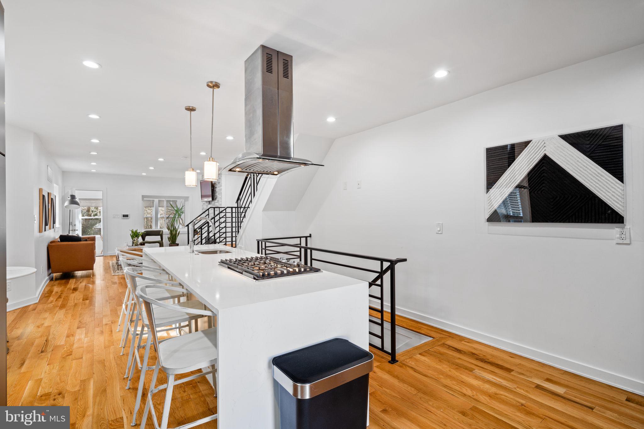 511 E Mount Airy Avenue