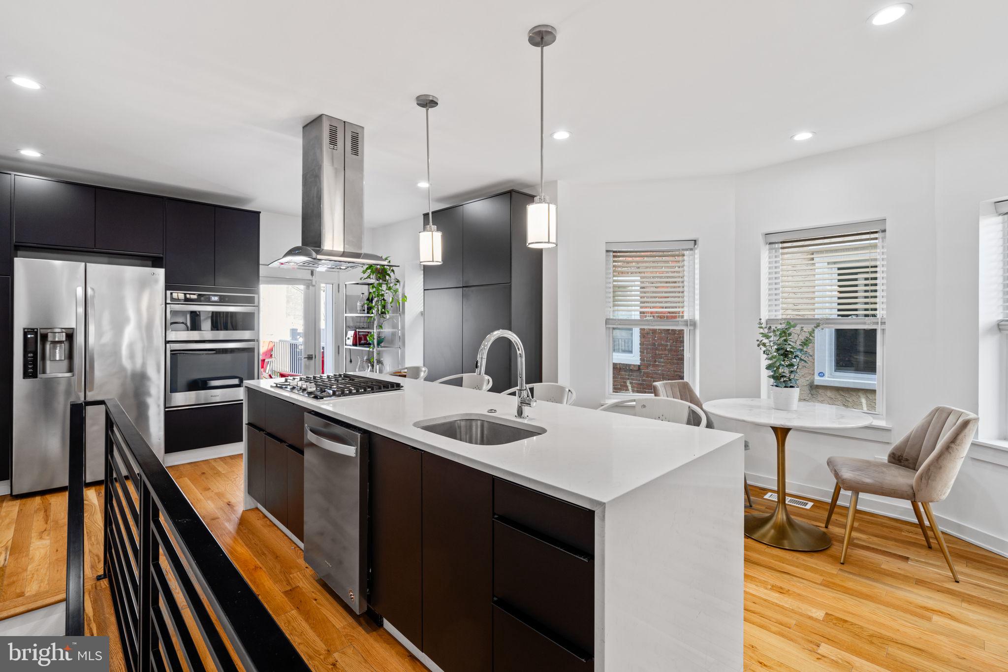 511 E Mount Airy Avenue