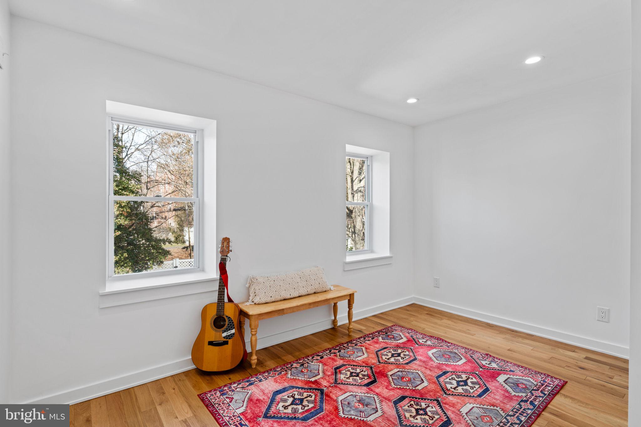 511 E Mount Airy Avenue