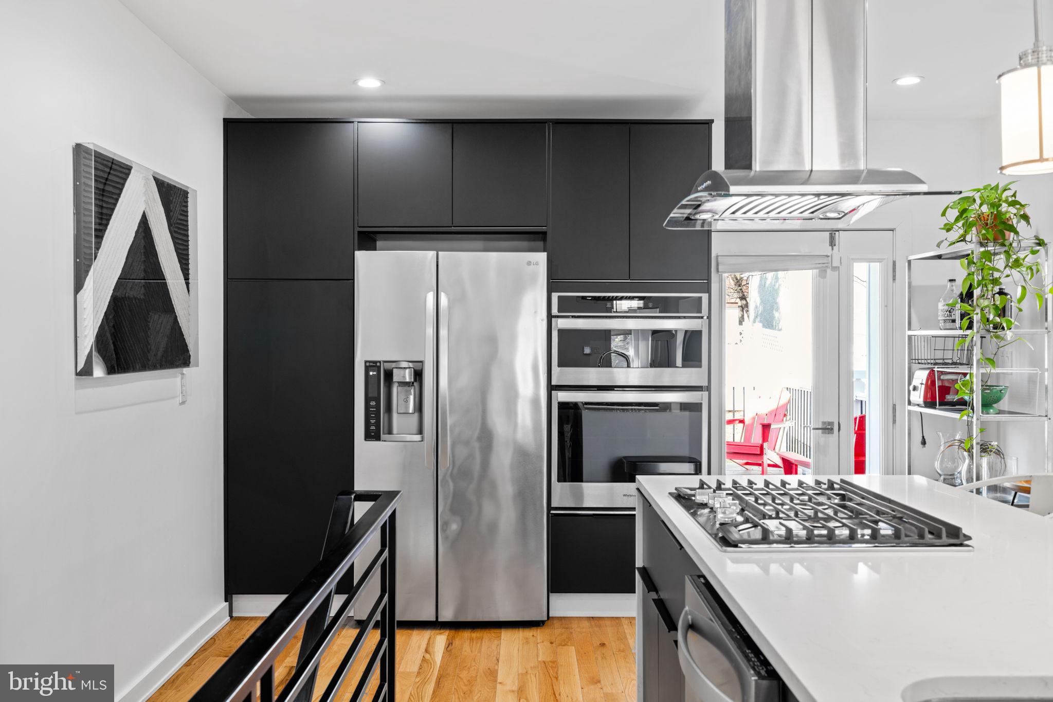 511 E Mount Airy Avenue