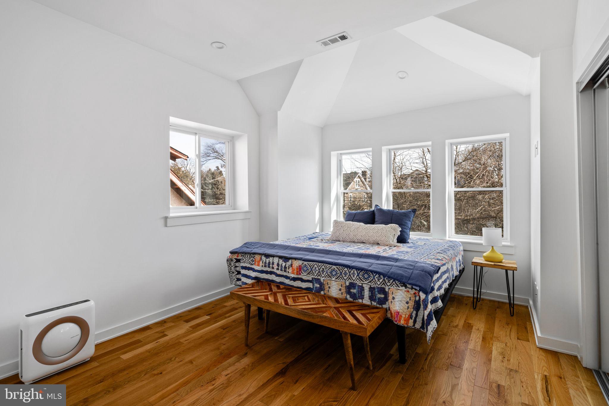 511 E Mount Airy Avenue