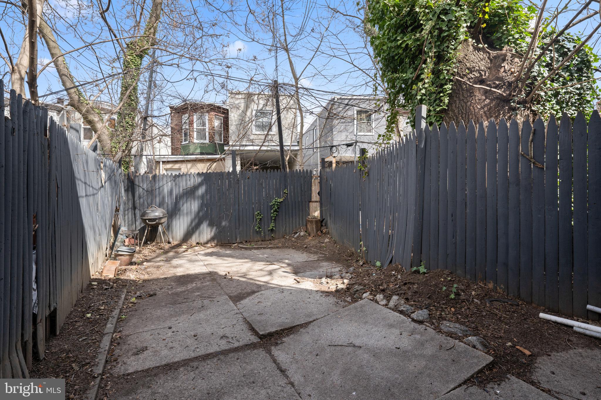 2331 N College Ave