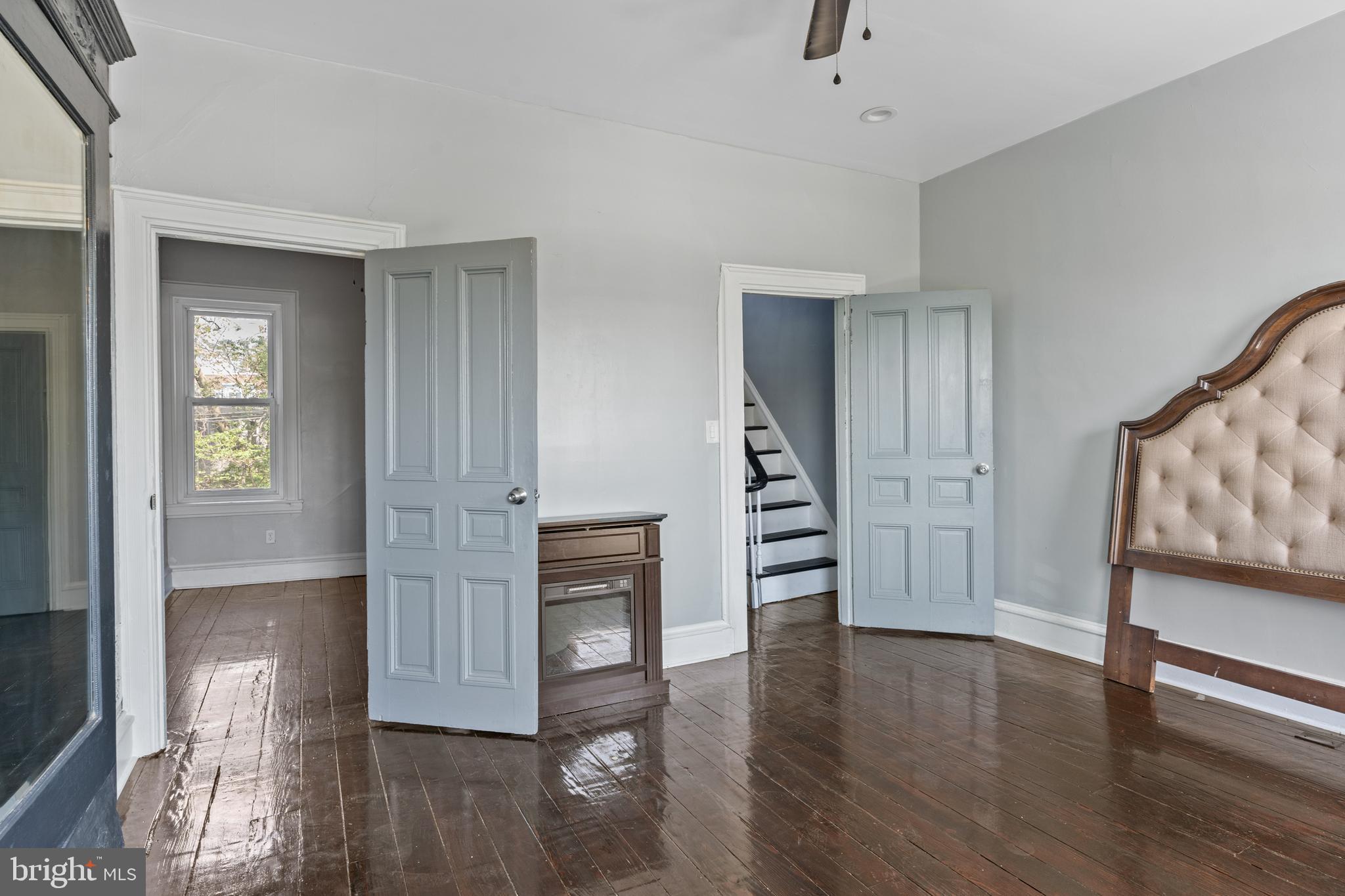 2331 N College Ave #2
