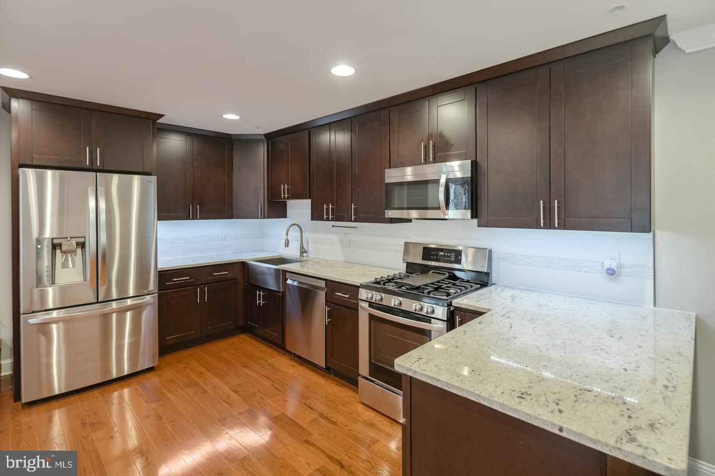 1020 S 2nd St #4