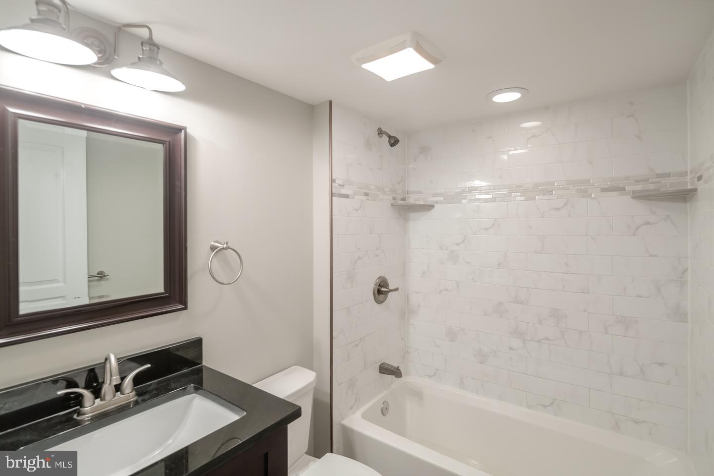 1020 S 2nd St #4