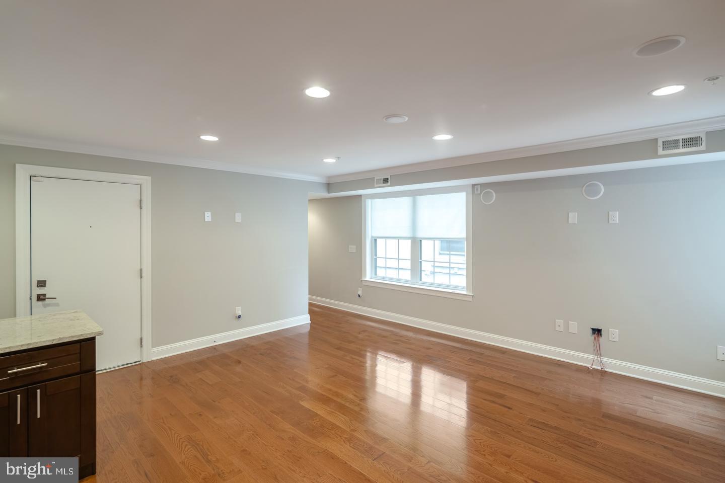 1020 S 2nd St #4
