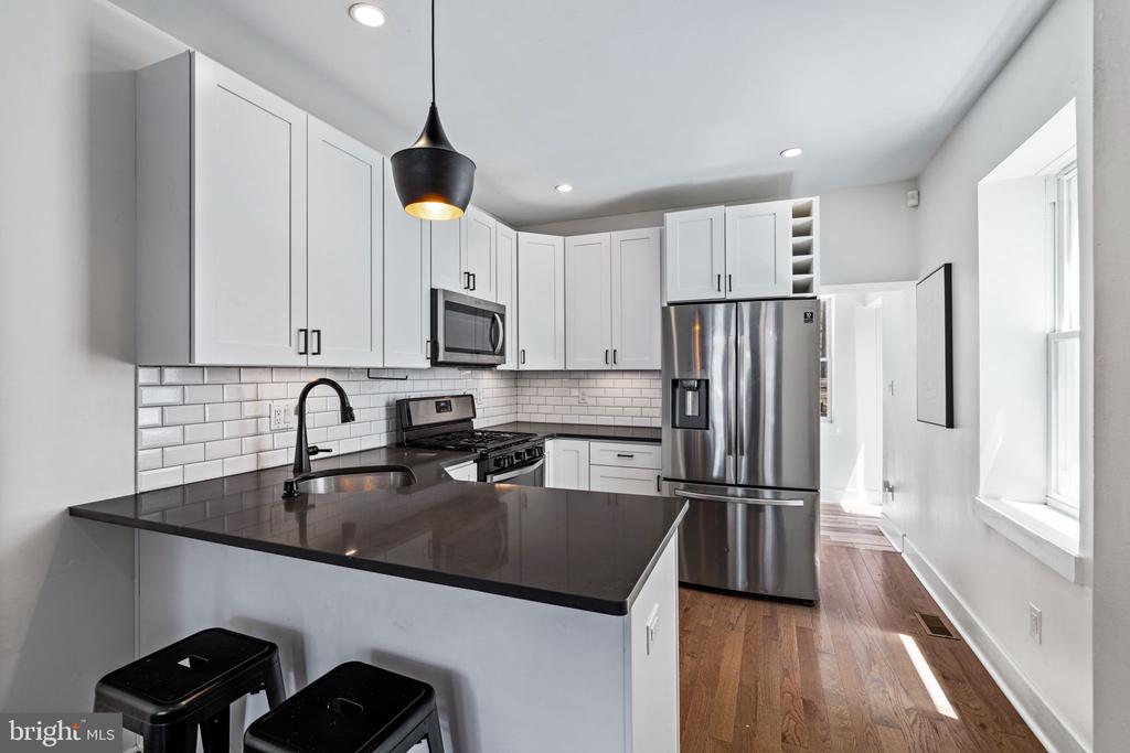 2203-3 E Cumberland St