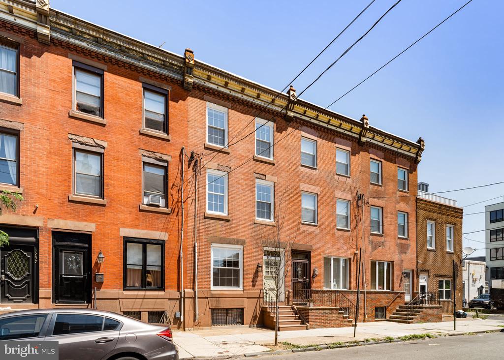 1233 Jackson St
