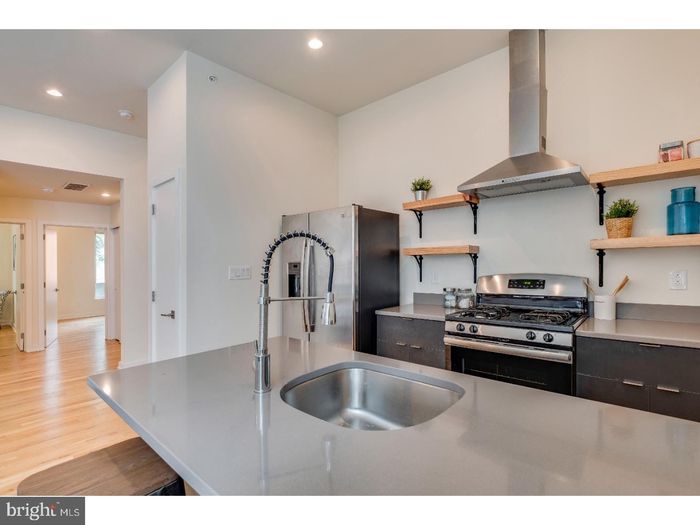 1617-27 N Hope St #2c