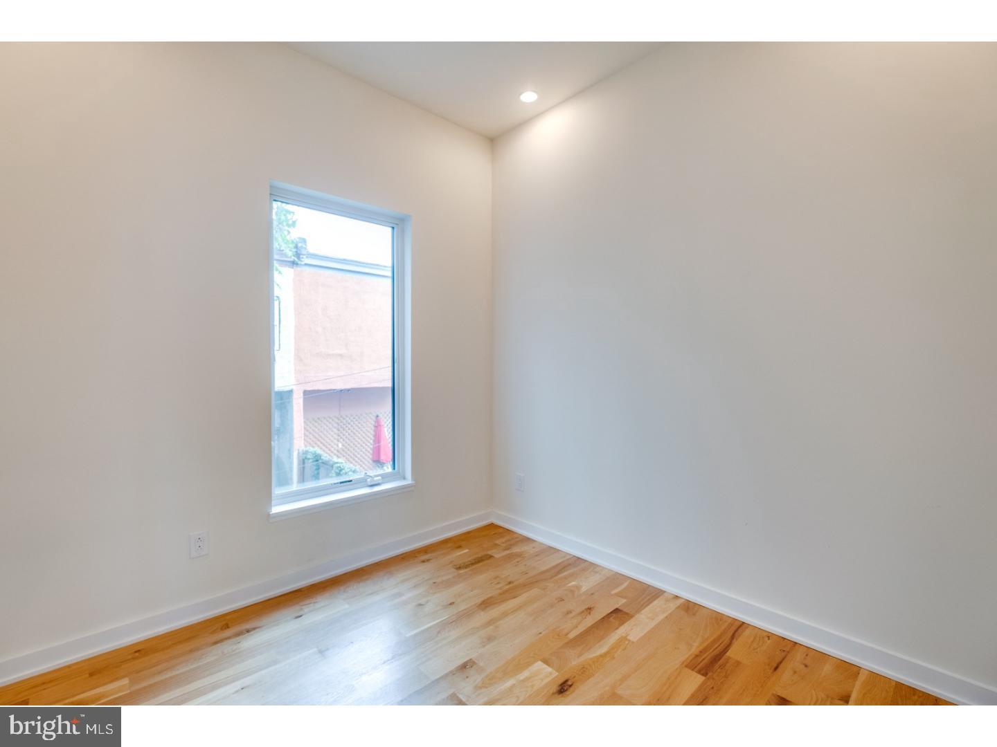 1617-27 N Hope St #2c