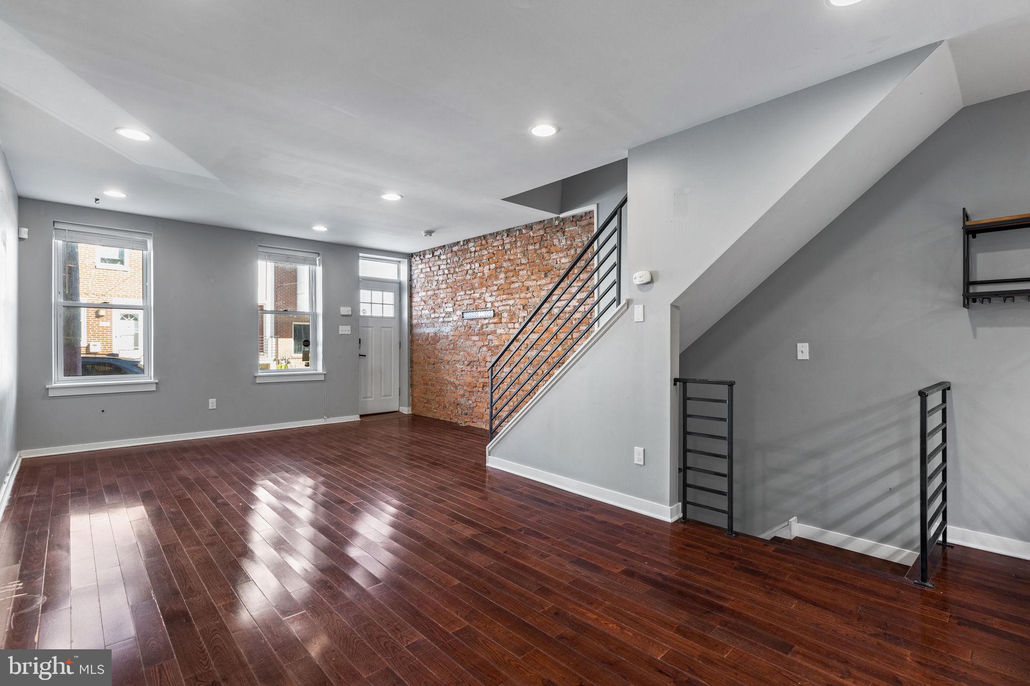2016 OAKFORD ST