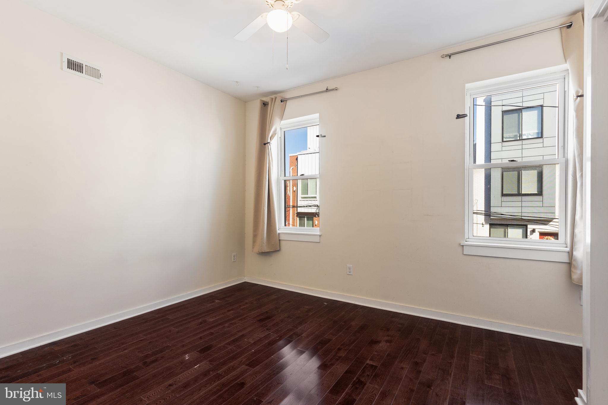 2016 OAKFORD ST
