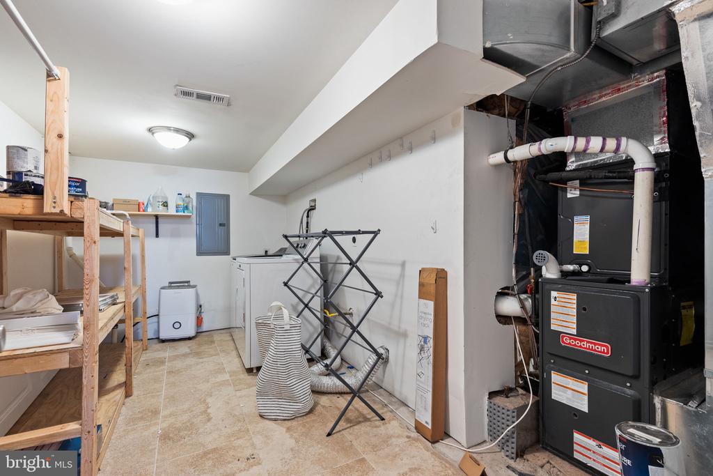 2016 OAKFORD ST