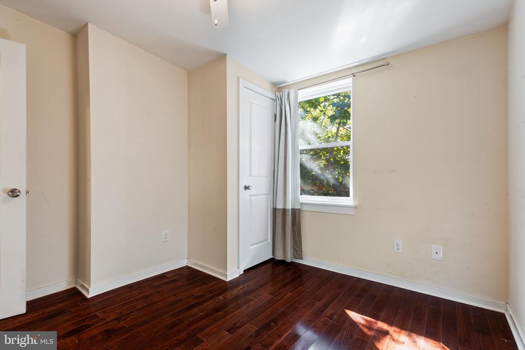 2016 OAKFORD ST