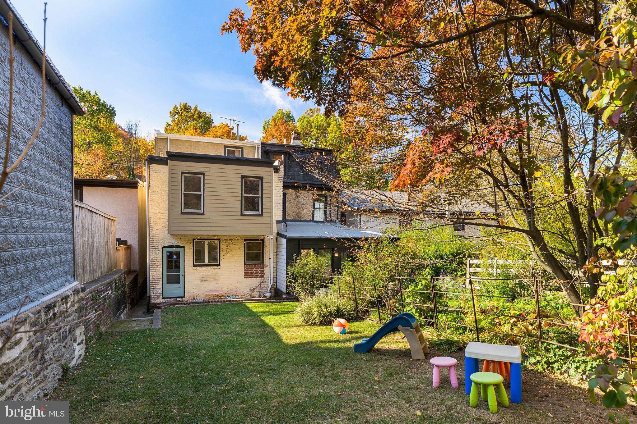 5835 Wissahickon Ave