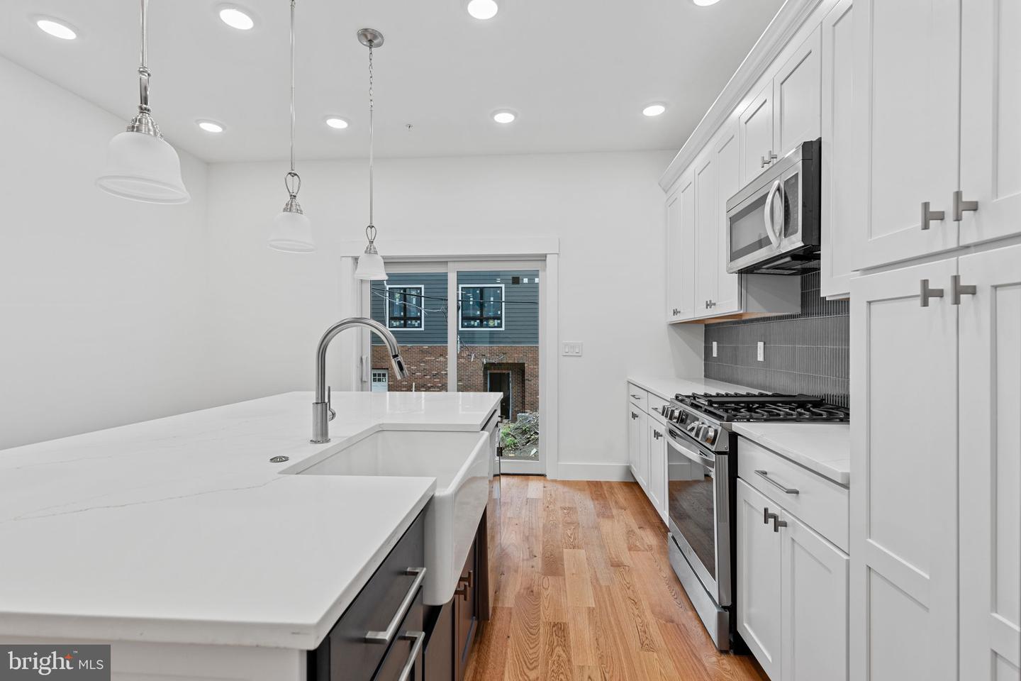 232 W Haines St