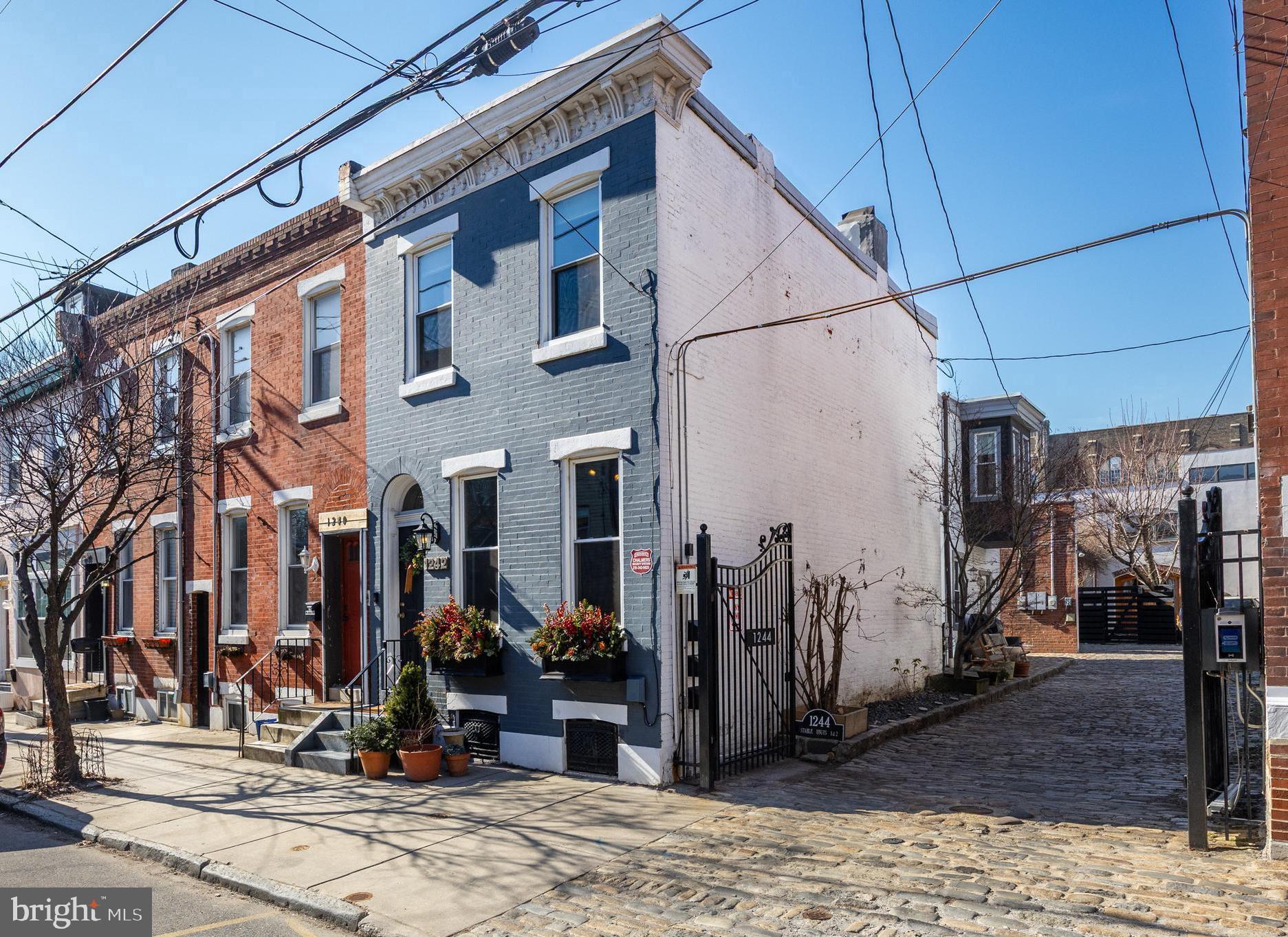 1242-44 E Susquehanna Ave #1