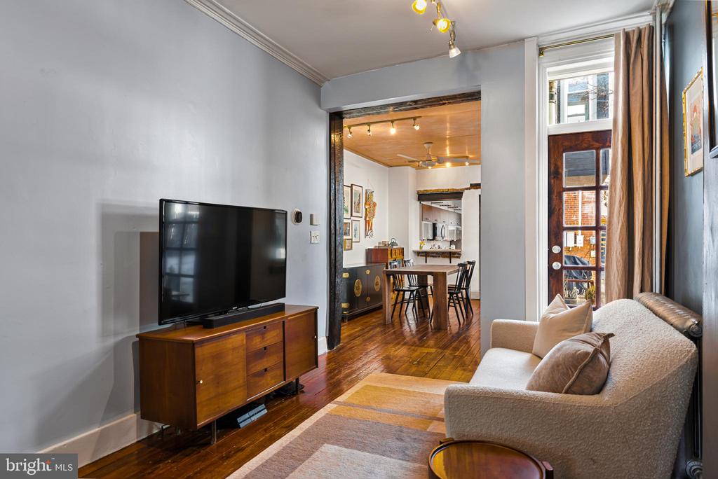 1242-44 E Susquehanna Ave #1