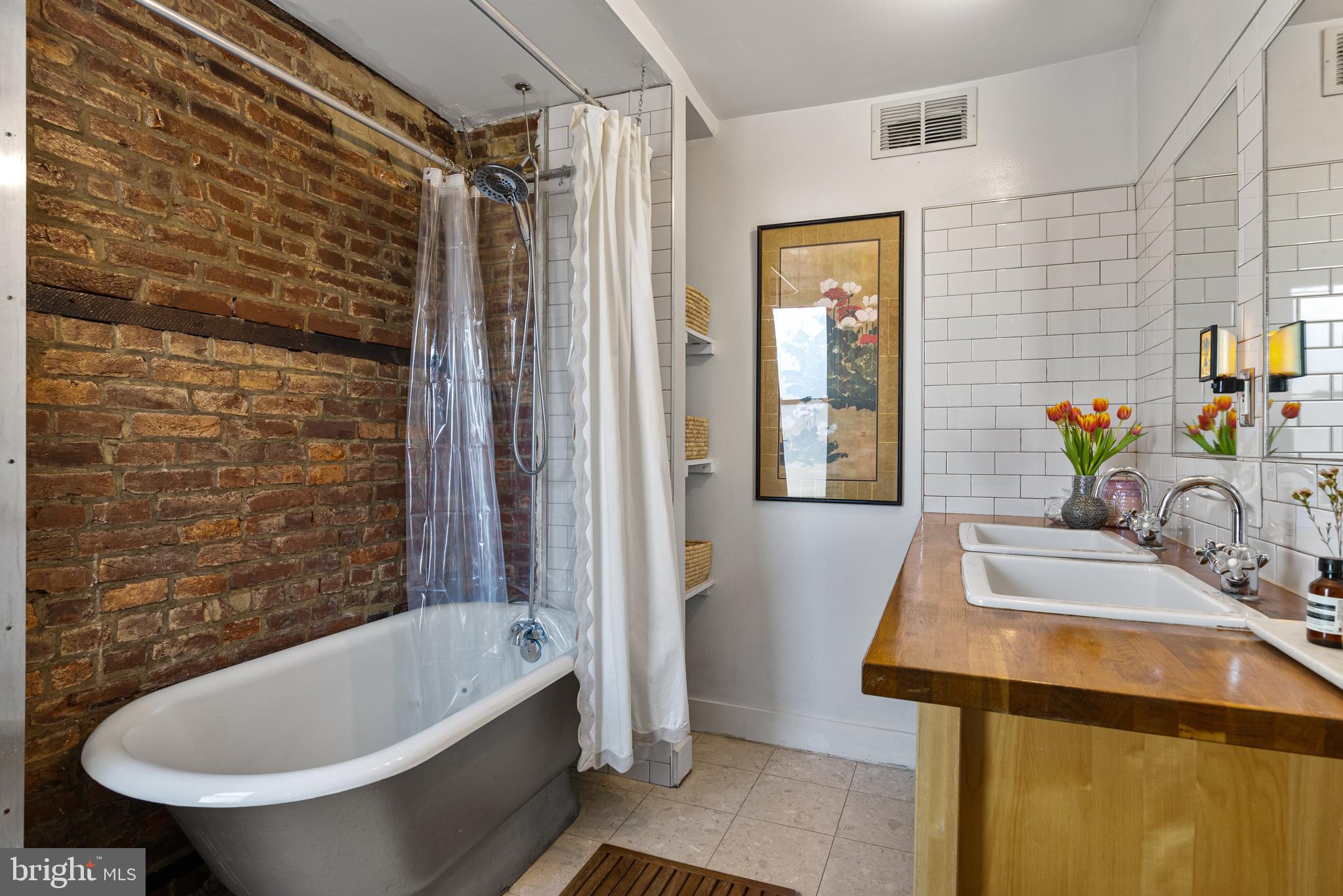 1242-44 E Susquehanna Ave #1