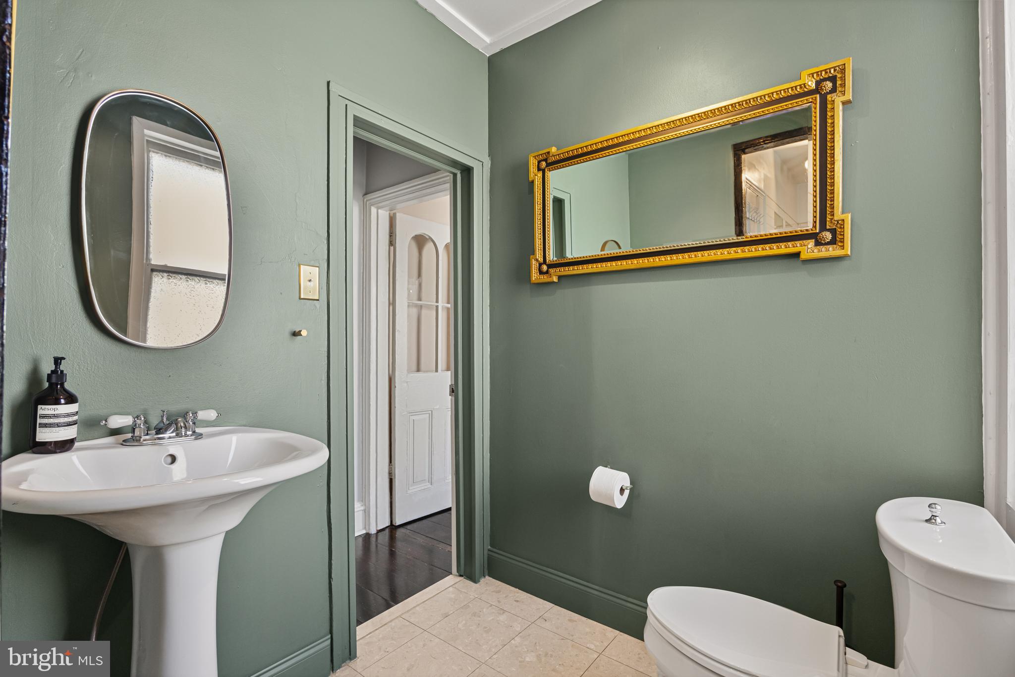 1242-44 E Susquehanna Ave #1