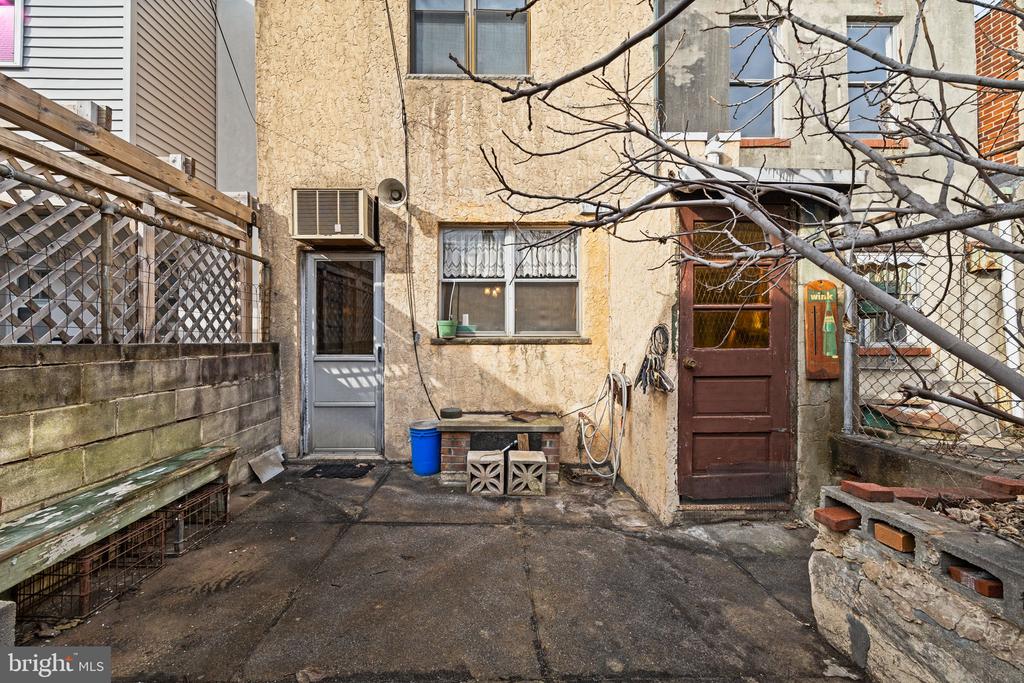 1921 S 10th St