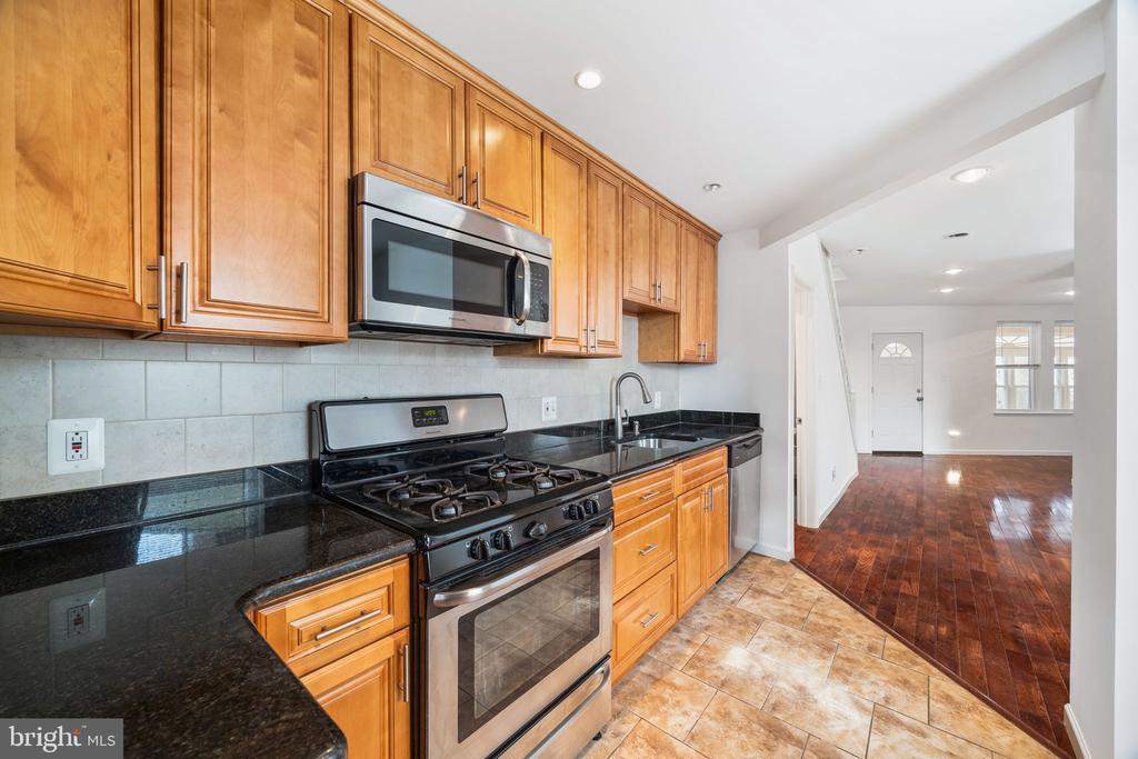 1716 W Moyamensing Ave