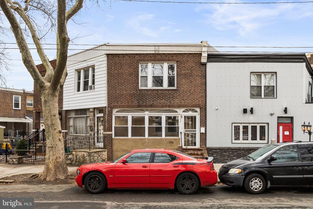 1716 W Moyamensing Ave