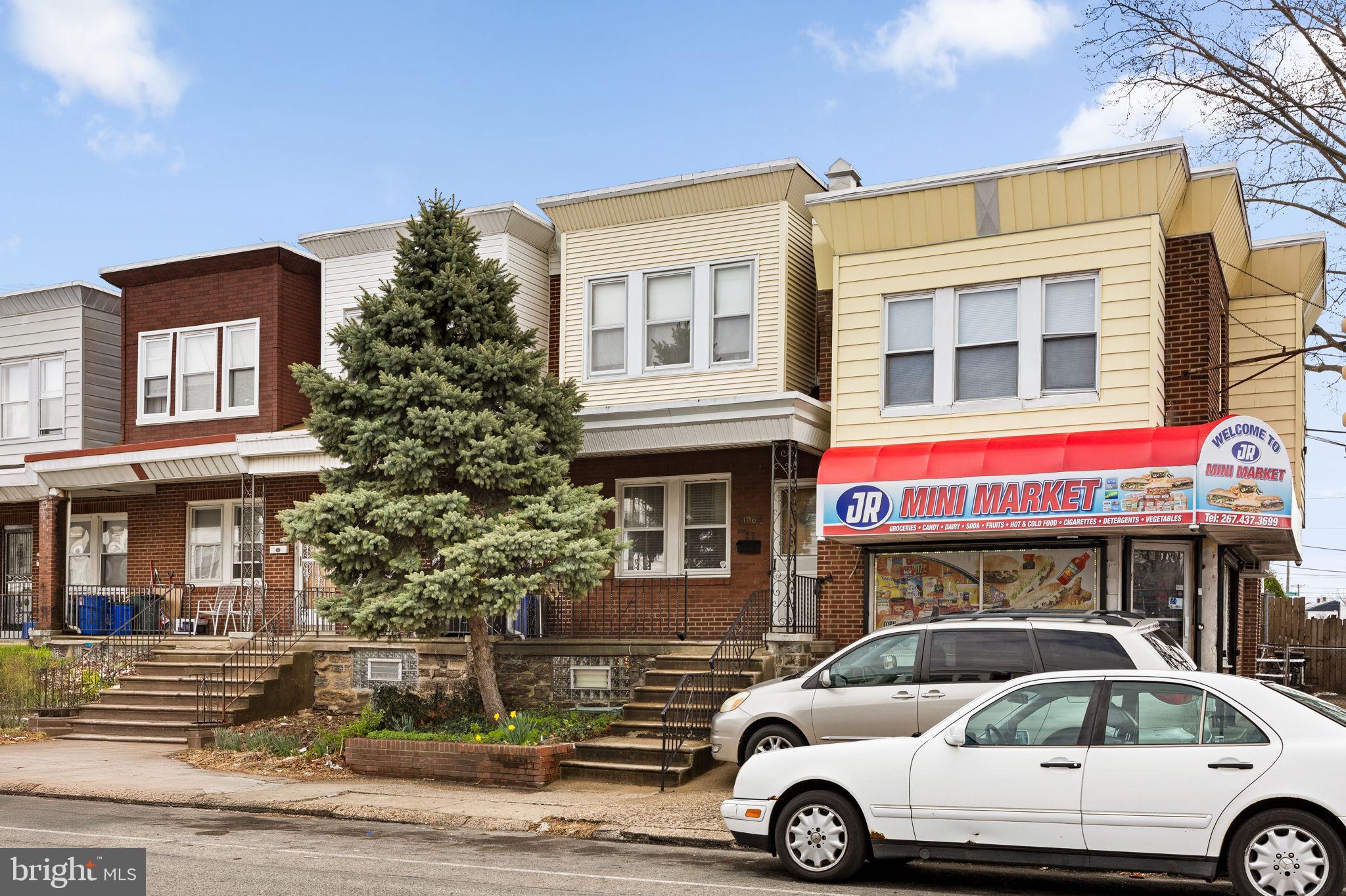196 W Champlost St