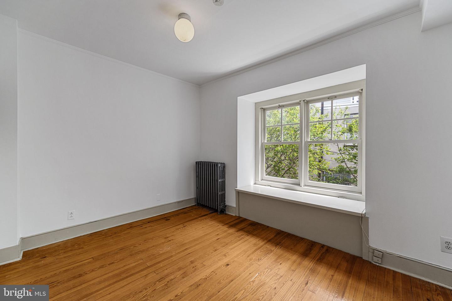 327 S 25TH ST