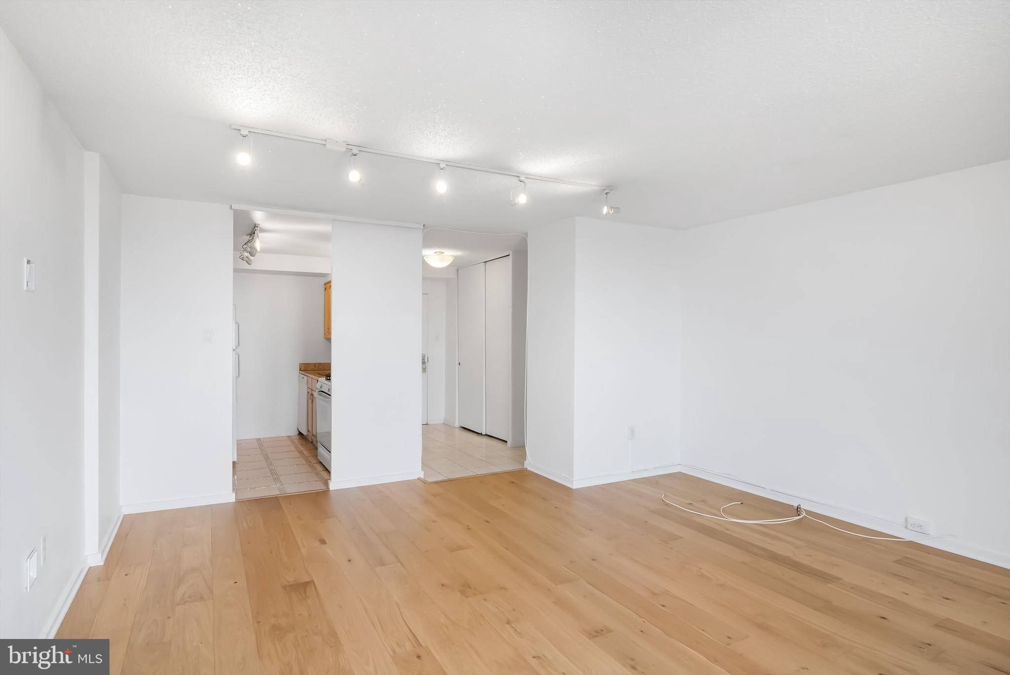 604-36 S WASHINGTON SQ #811