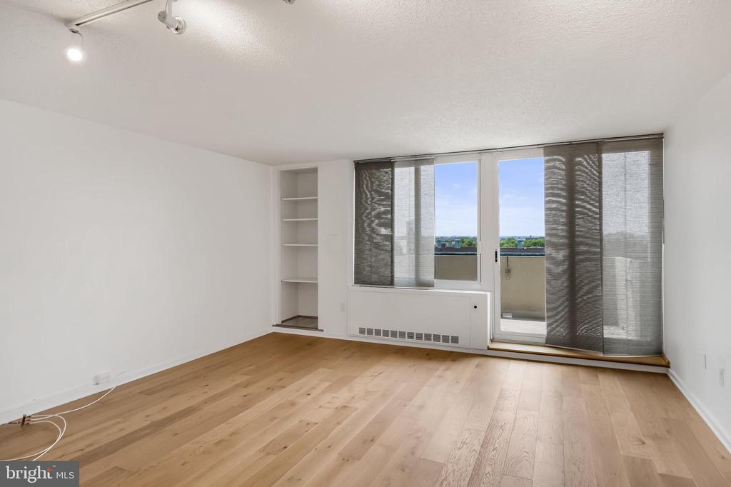 604-36 S WASHINGTON SQ #811