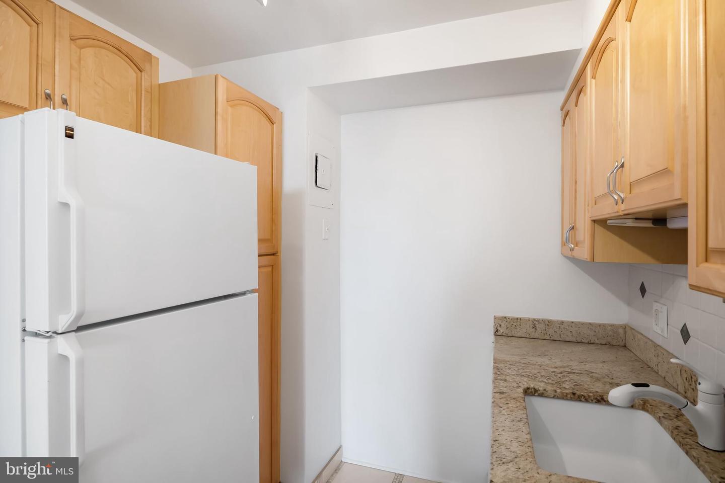 604-36 S WASHINGTON SQ #811