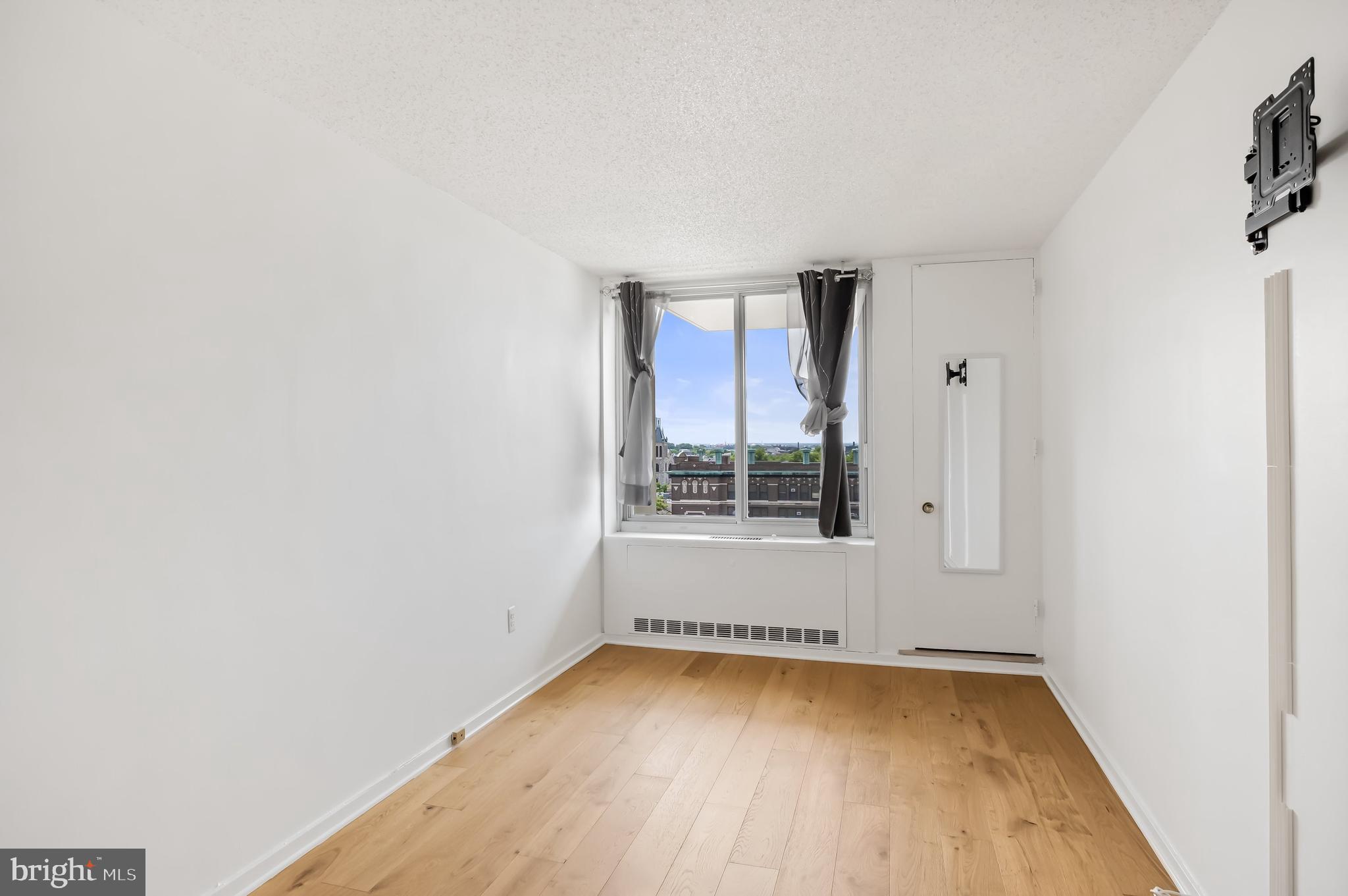 604-36 S WASHINGTON SQ #811