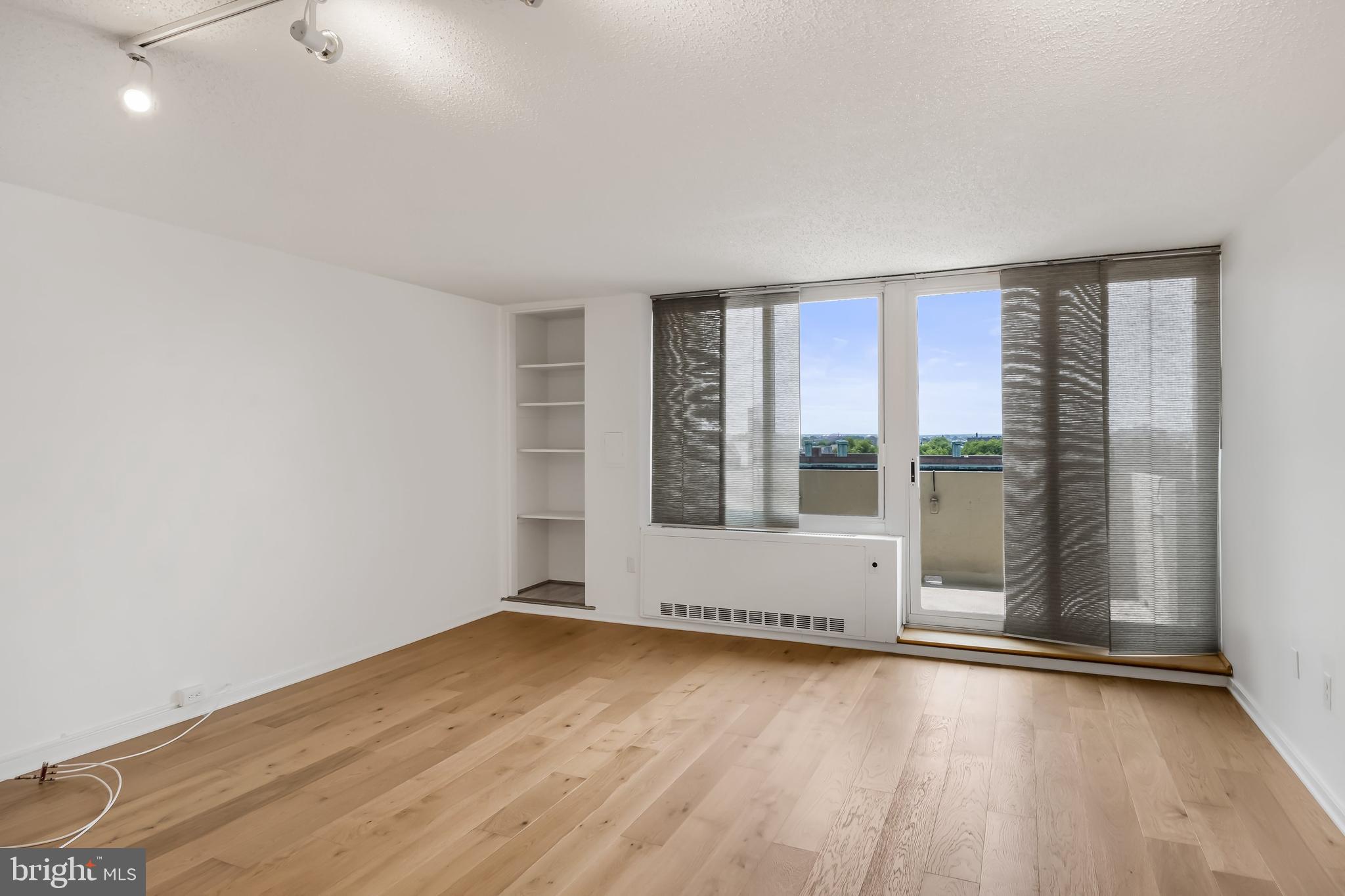 604-36 S WASHINGTON SQ #811