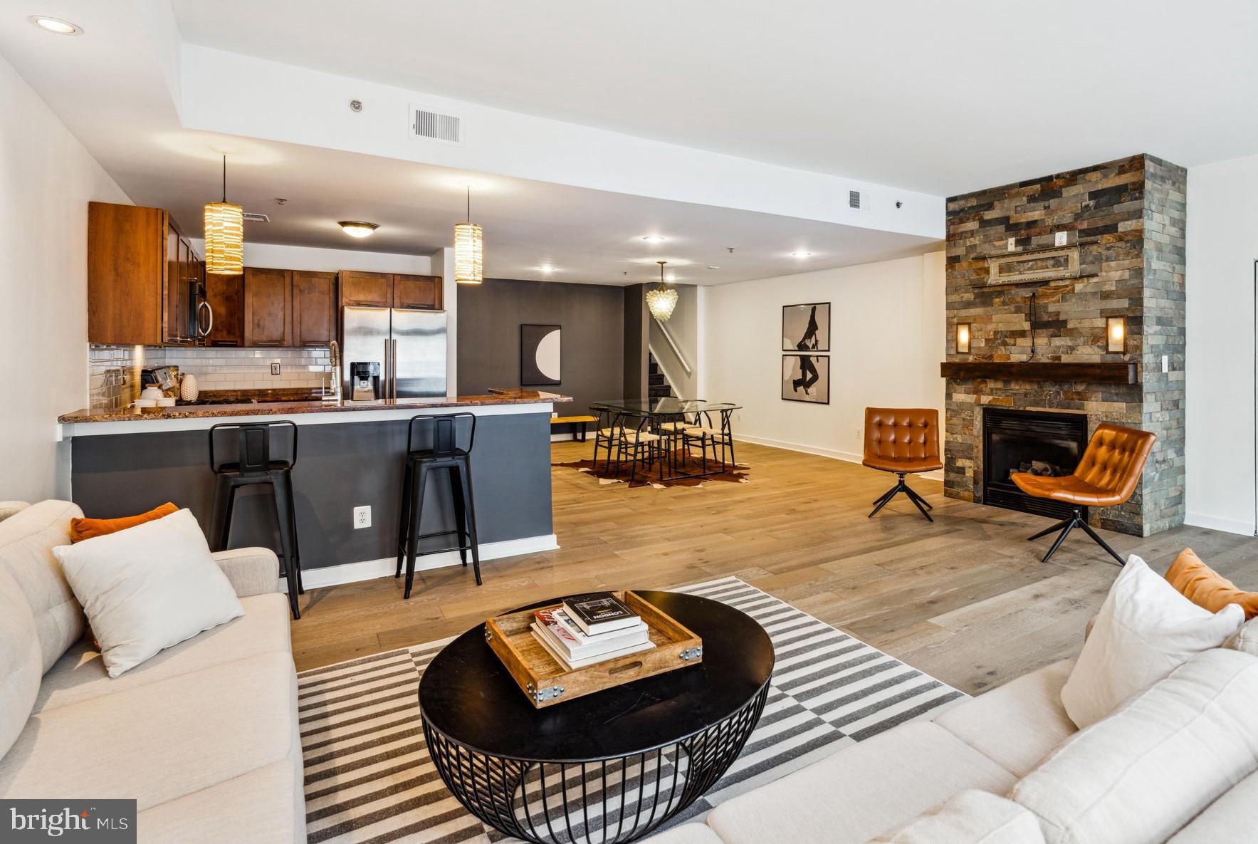 1246-54 E MONTGOMERY AVE #2