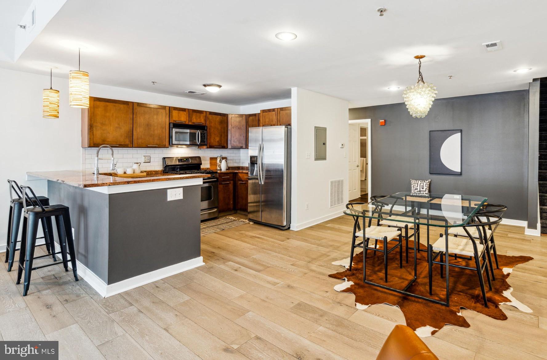 1246-54 E MONTGOMERY AVE #2