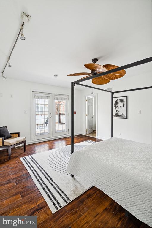 1246-54 E MONTGOMERY AVE #2