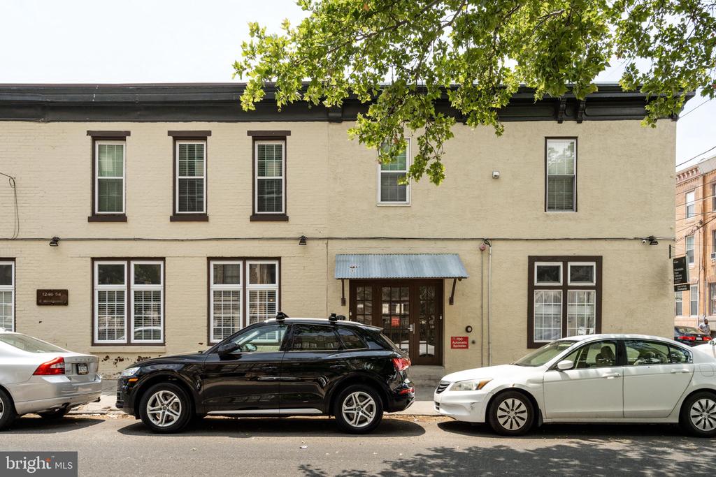 1246-54 E MONTGOMERY AVE #2