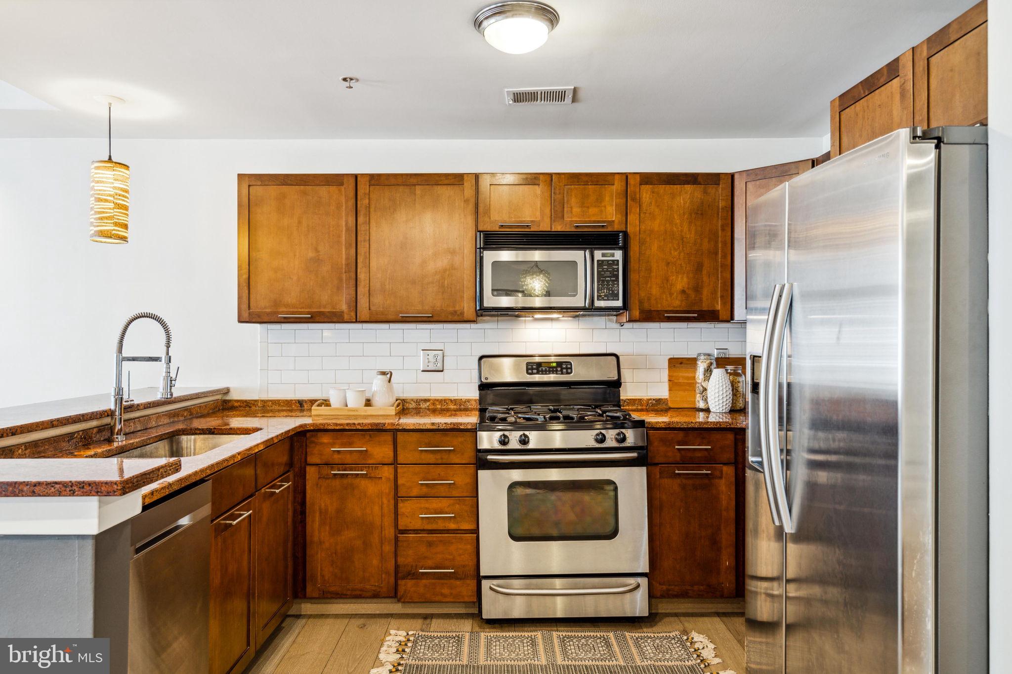 1246-54 E MONTGOMERY AVE #2